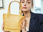 Why-is-the-Dog-Tooth-Bag-So-Popular EMO